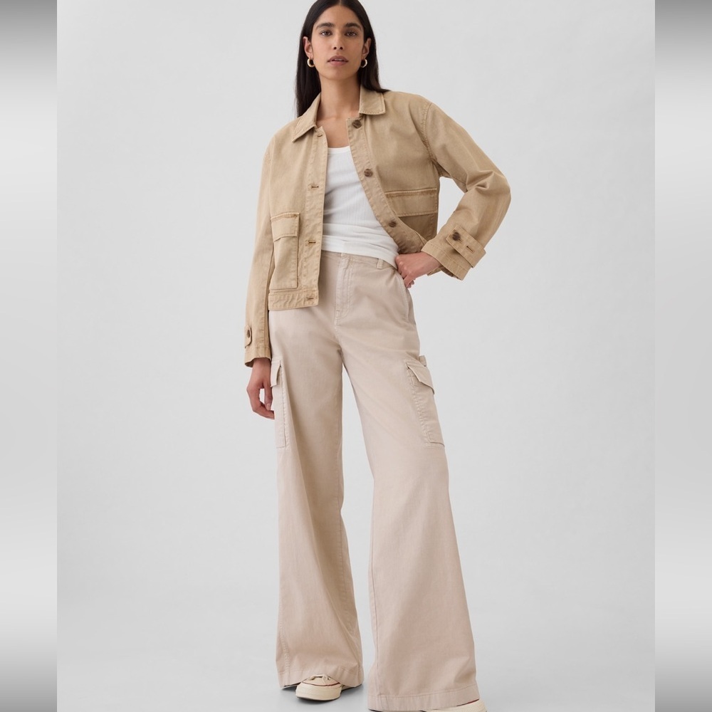 GAP Khaki Wide-Leg Cargo Pants